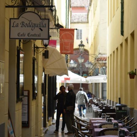 Homely Malaga Plaza Montano Bagian luar foto