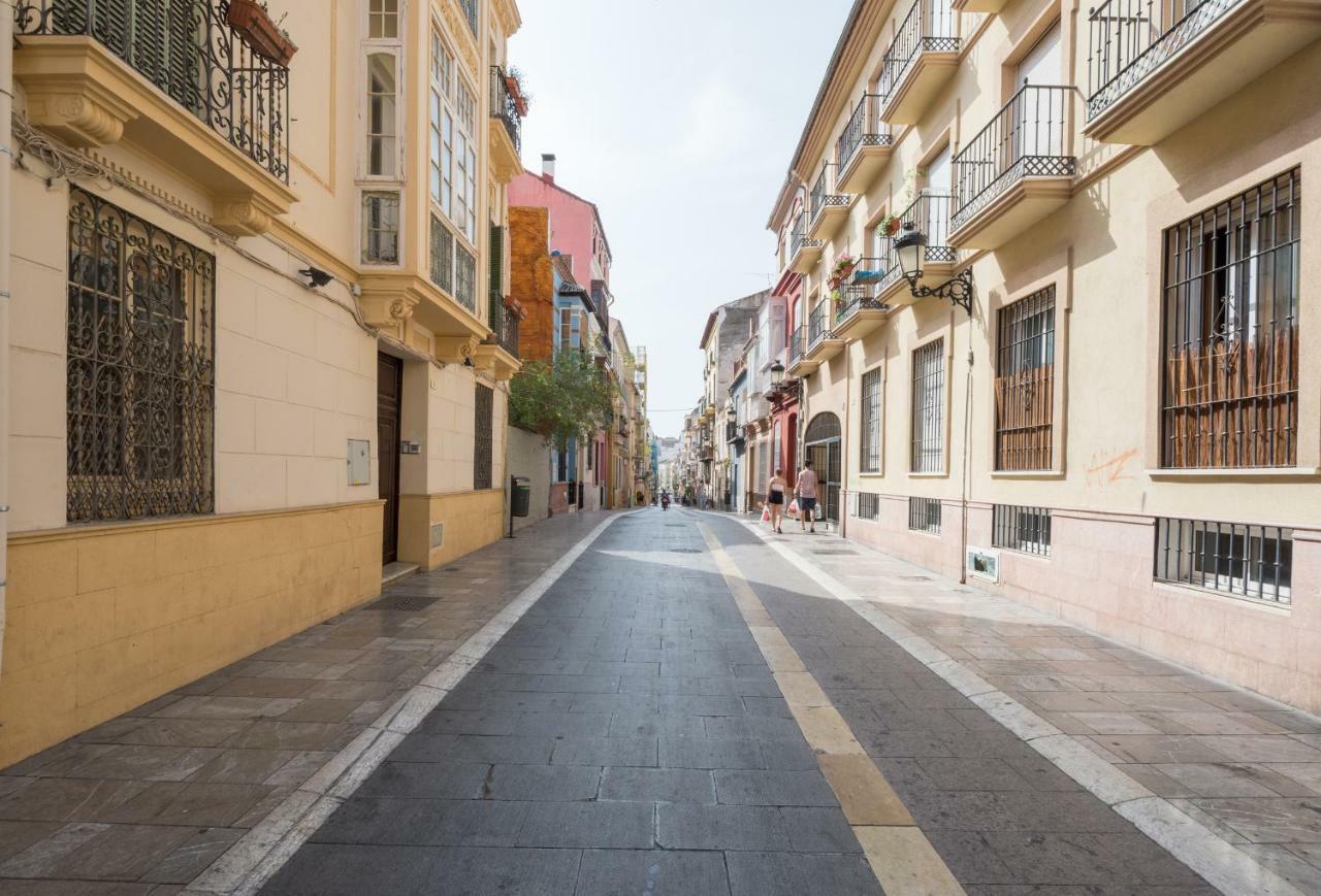 Homely Malaga Plaza Montano Bagian luar foto